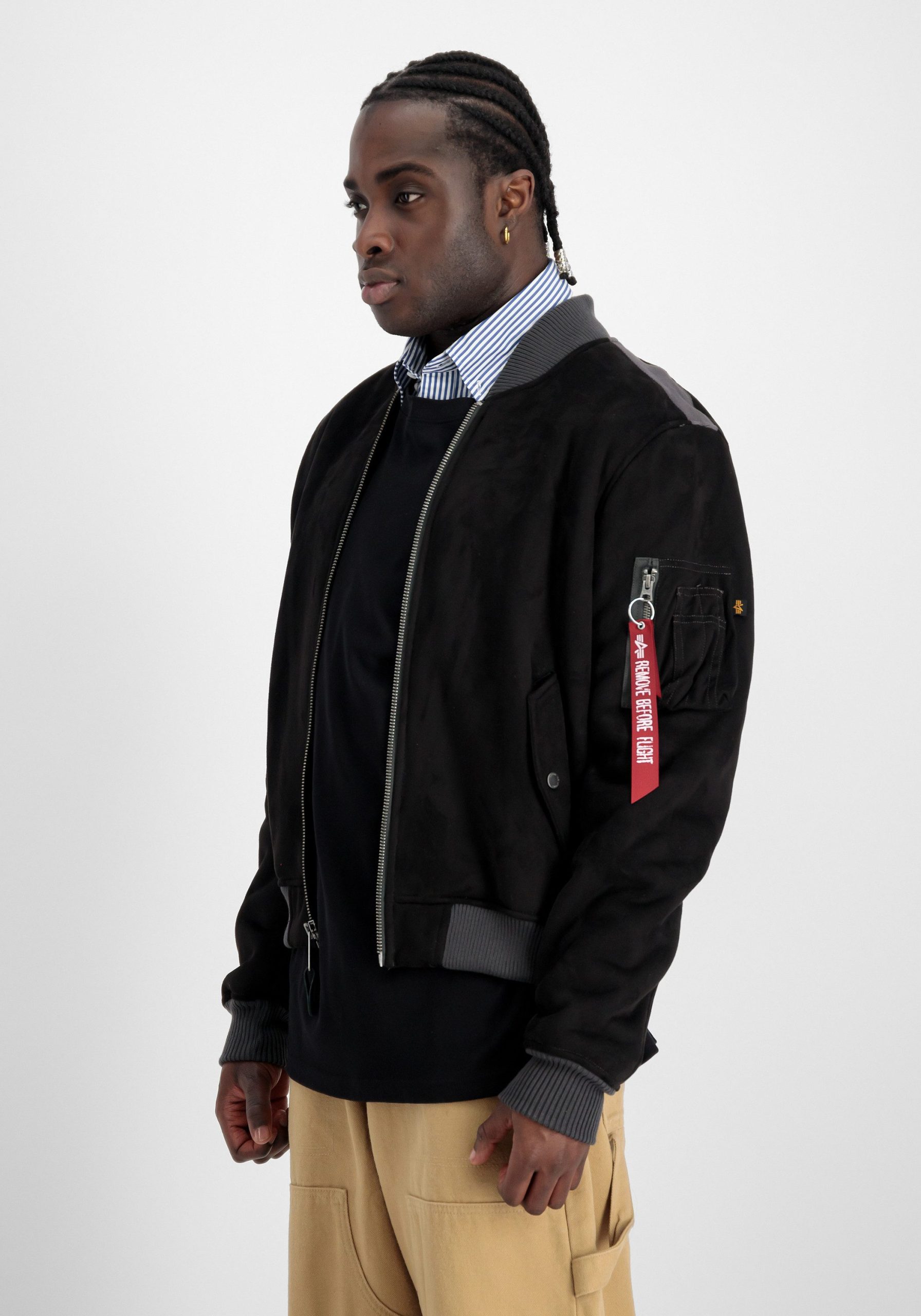 alpha-industries-bomberjacke-925mye-1.jpg Alpha Industries Bomberjacke MA 1 Faux Suede – Bild 1
