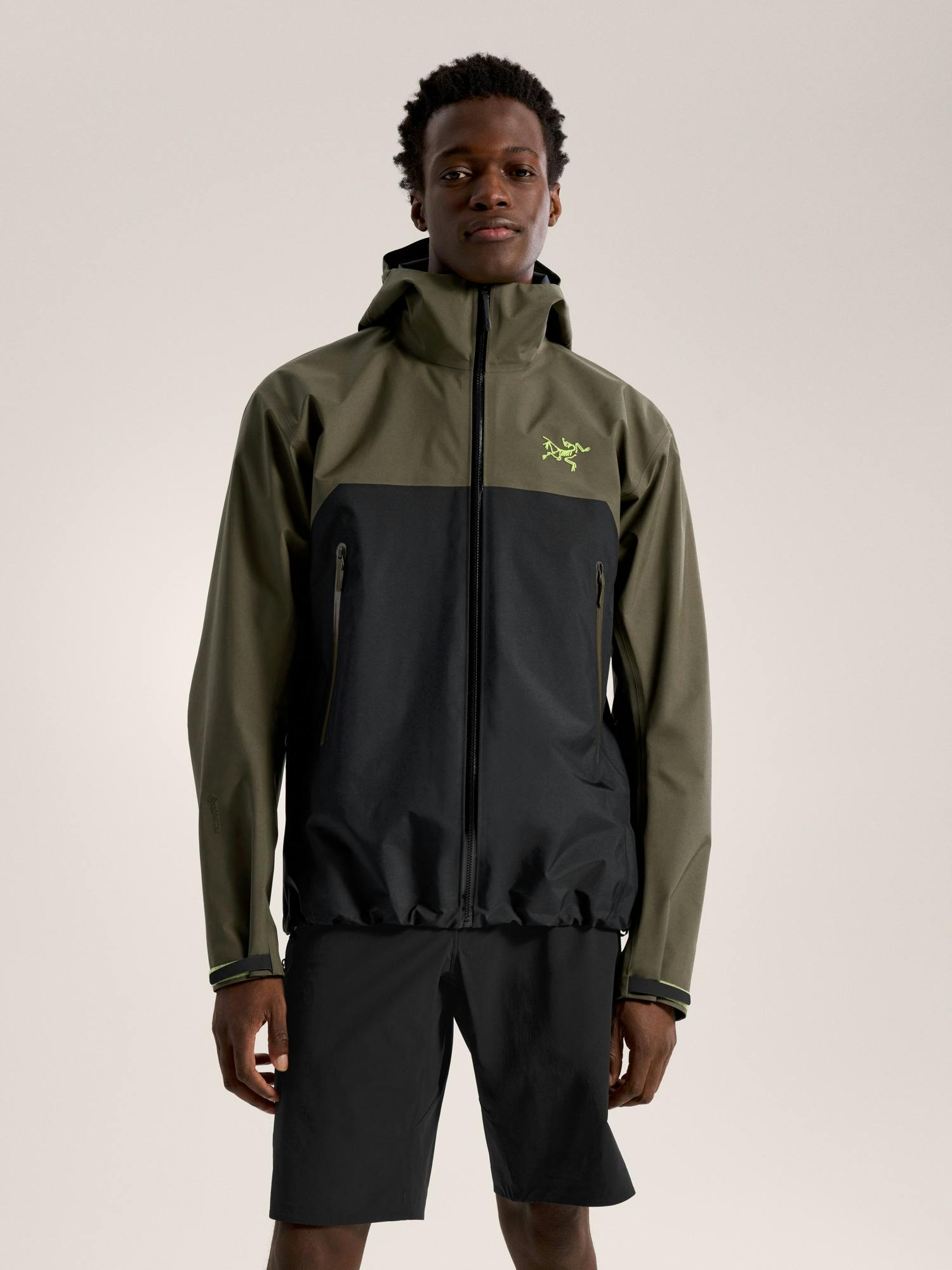 arcteryx-regenjacke-103rix-1.jpg Shelljacken Herren | Softshell und Leichtigkeit | Arc'teryx Deutschland – Bild 1