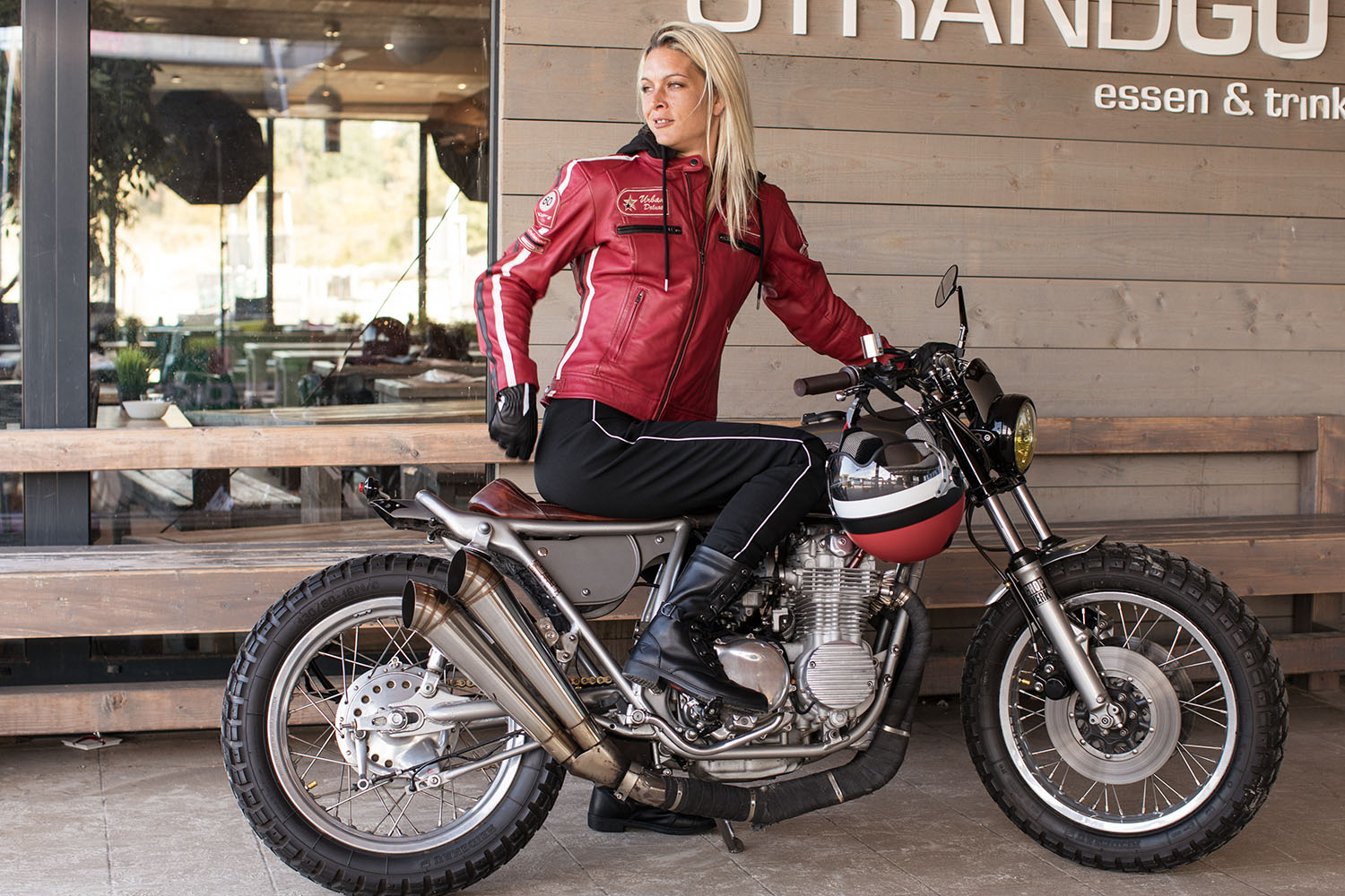 bikerjacke-damen-055ycn-1.jpg Lederjacke Damen Cafe Racer Motorradjacke Damen DIFI JOLENE Damen Motorradjacke Aus Leder Im MotoPort Onlineshop – Bild 1