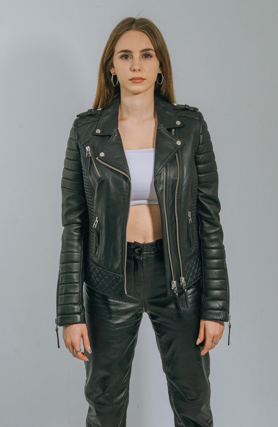bikerjacke-damen-669oar-1.jpg Handgefertigte schwarze Lammleder Bikerjacke: Damen Moto Style Etsy.de – Bild 1
