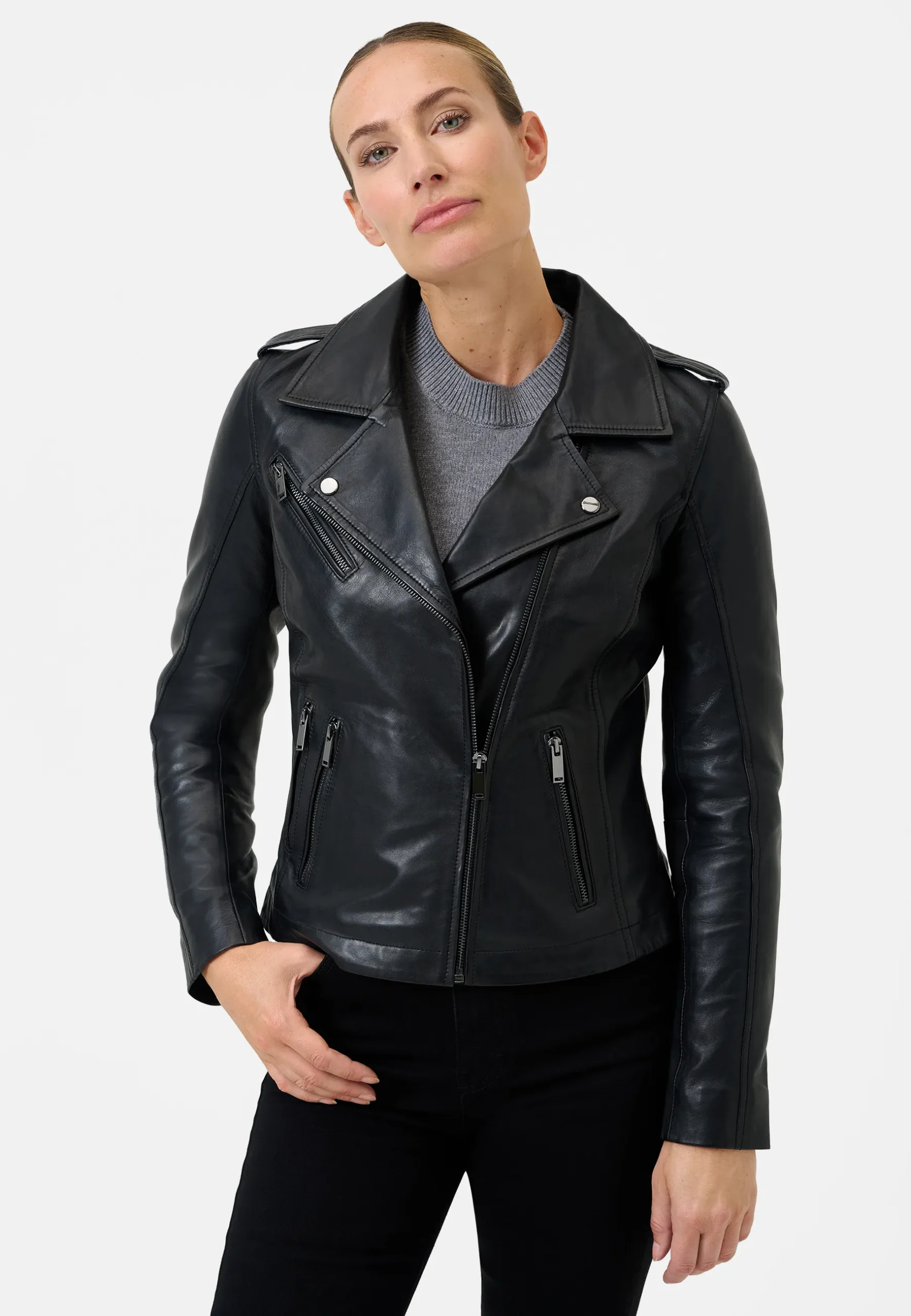 bikerjacke-damen-710uhb.webp Leandra – Bild 1
