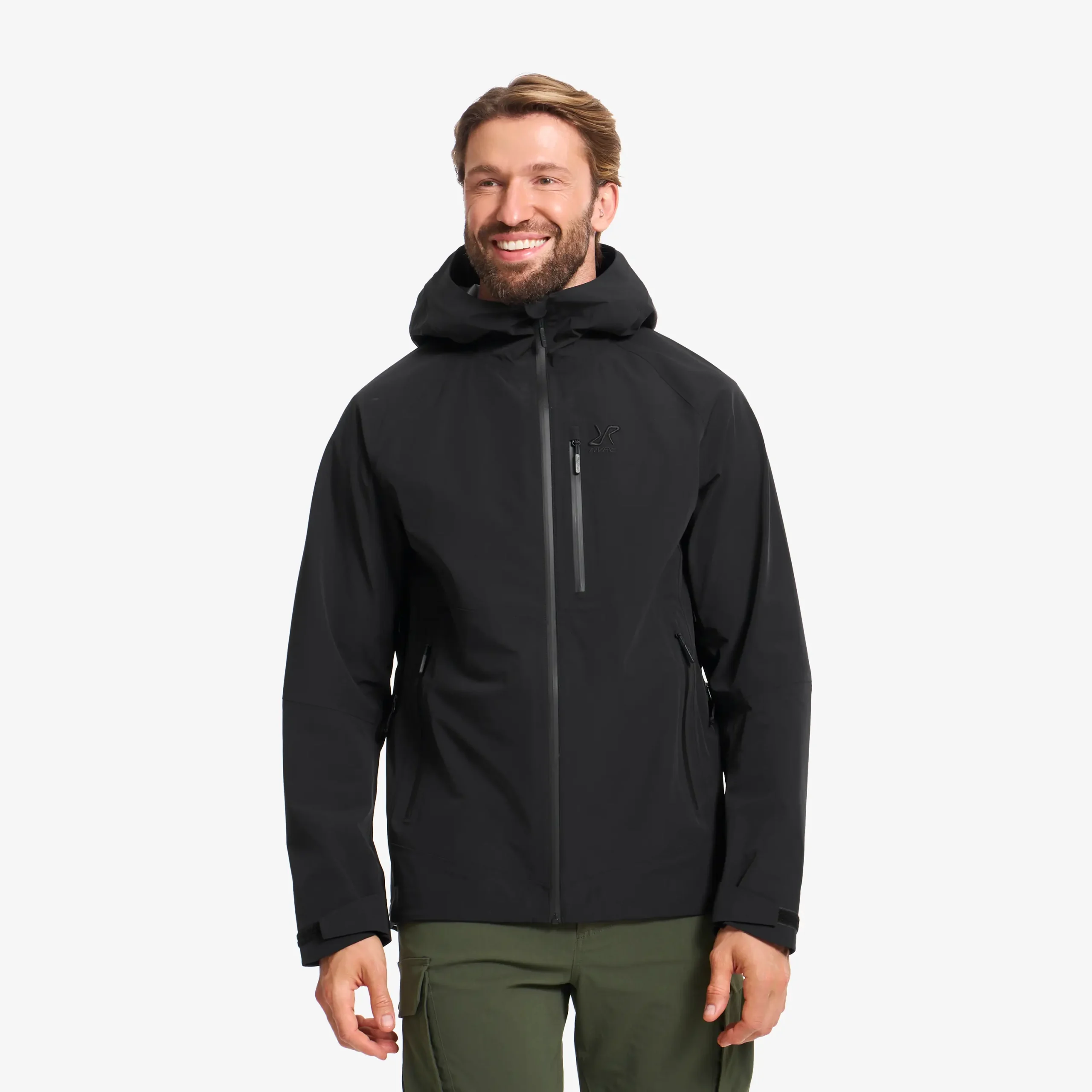 hardshelljacke-herren-822bpb.webp Wasserdichte Regen & Hardshelljacken für Herren | RevolutionRace – Bild 1