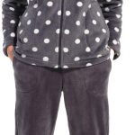 Pastunette Hausanzug Damen Fleece Hausanzug (2 tlg) Kuschelige Qualität, Das Oberteil ist grau mit weißen Punkten