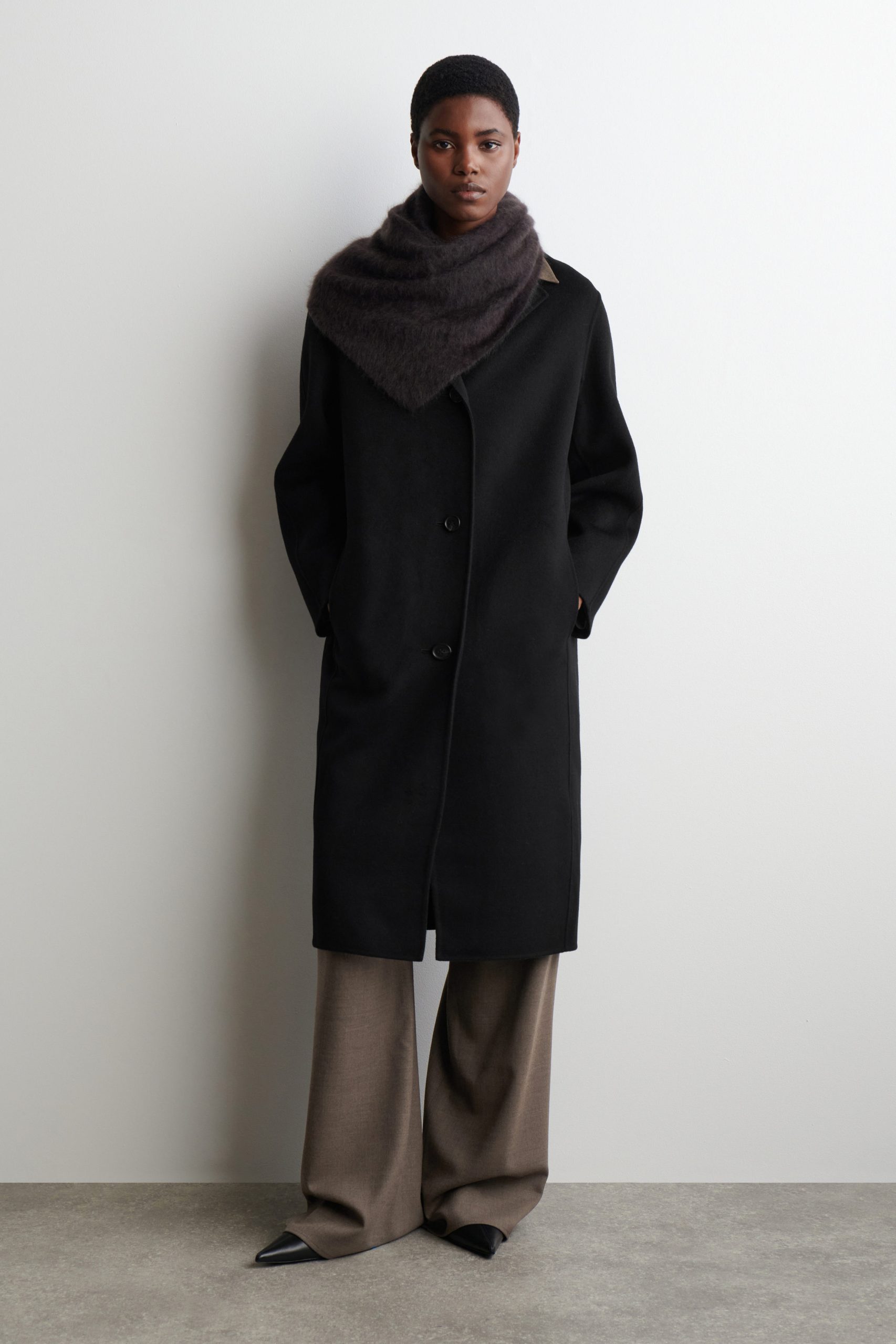 langer-mantel-damen-114blh-1.jpg LANGER MANTEL AUS DOUBLEFACE WOLLE SCHWARZ | COS DE – Bild 1