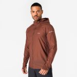 Laufjacke Trailrunning Herren winddicht Run 900 Wind braun