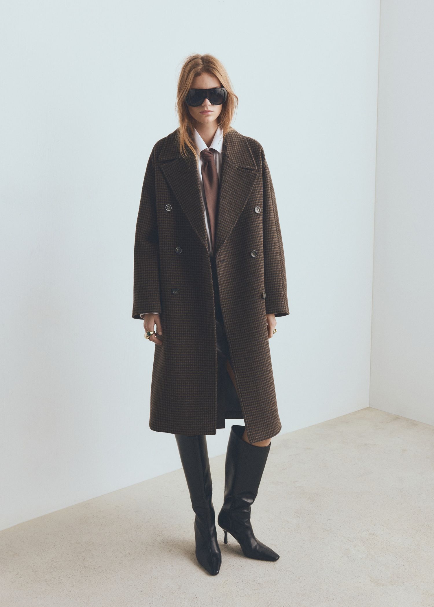 mango-mantel-945xyw-1.jpg Bei Mango gibt es jetzt den Trend Mantel, auf den im Winter alle Modeprofis setzen – und so wird er gestylt | GLAMOUR – Bild 1