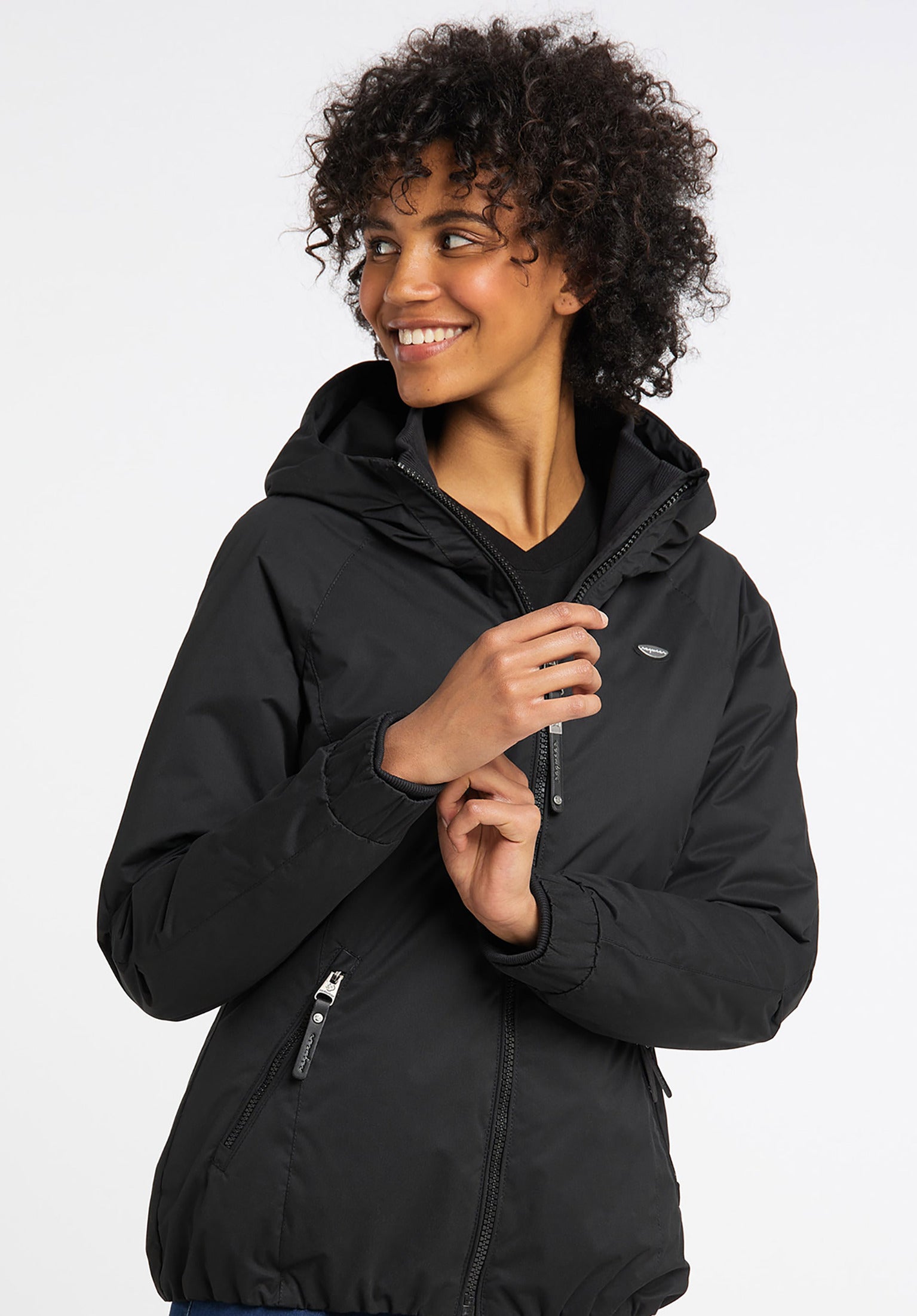 ragwear-jacke-damen-786wnp-1.jpg Dizzie Warm Ragwear Winterjacke in black 324 für Damen – TITUS – Bild 1