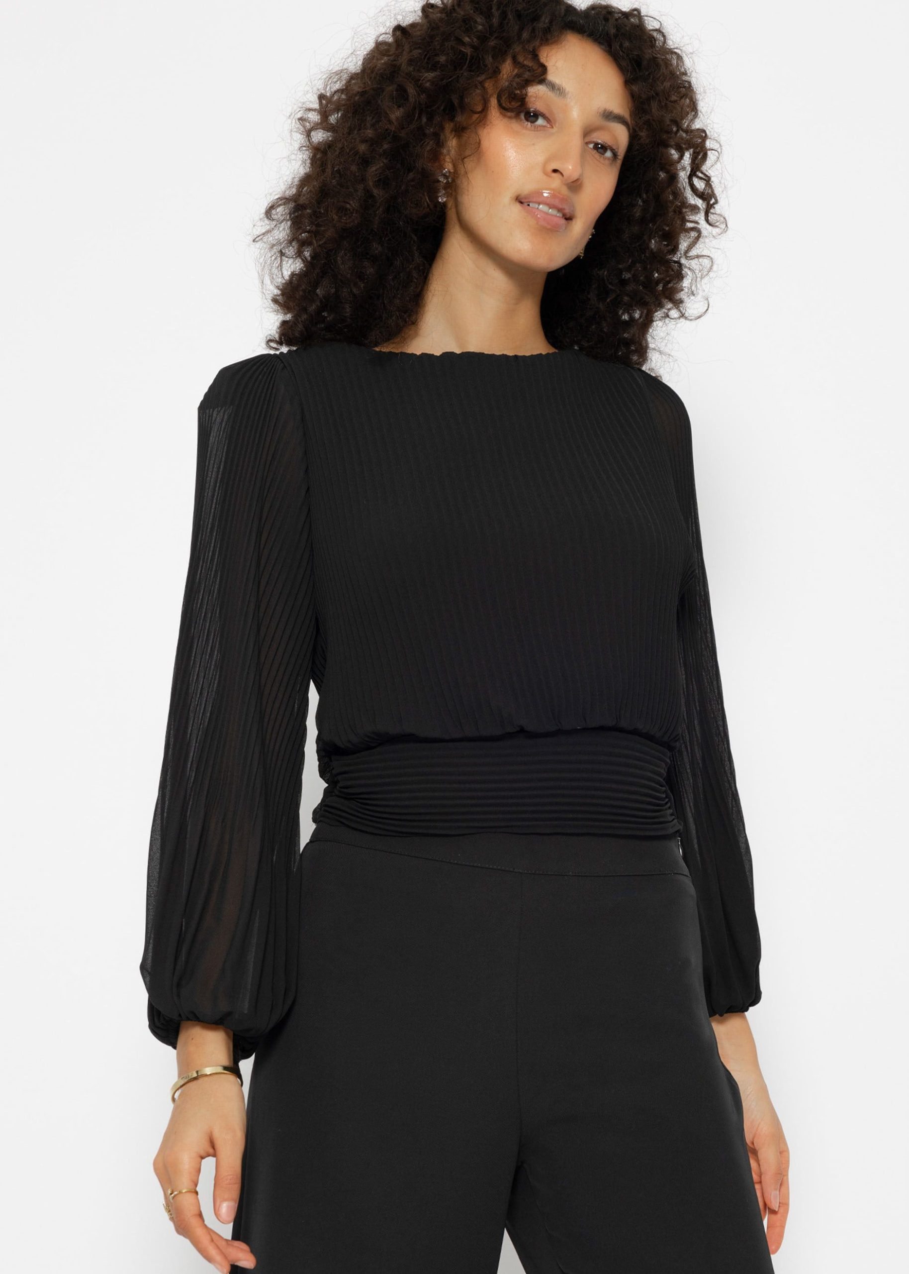 schwarze-bluse-damen-214cmb-1.jpg SASSYCLASSY Langarmbluse Plissée Bluse Damen mit Ballonärmeln Elegante Damen fließende Plisseebluse mit weiten Ärmeln Schwarz – Bild 1