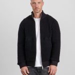Herren Fleece Jacke in Schwarz | Fleece Jacke mit Taschen | Relaxed Fit | FORÀGE