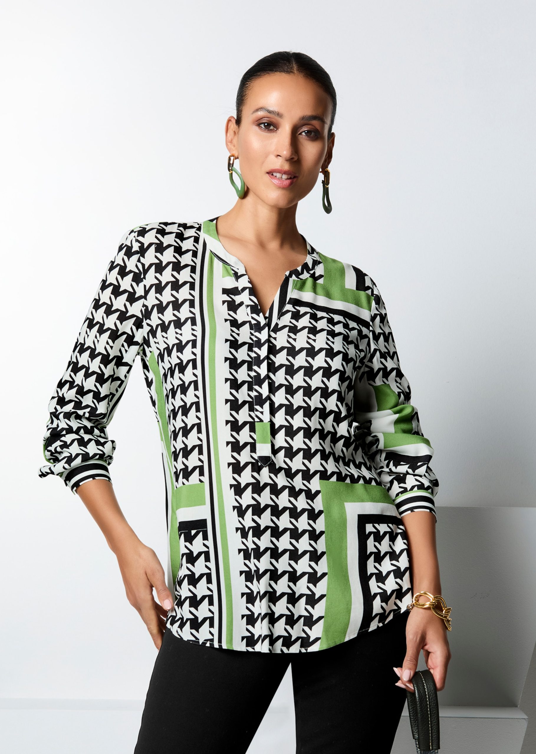 tunika-bluse-247gyn-1.jpg Tunika Bluse in grün / weiß / schwarz | MADELEINE Mode – Bild 1