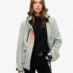Ultimate Tech Windbreaker mit Kapuze puritanisches grau für Damen | Superdry DE