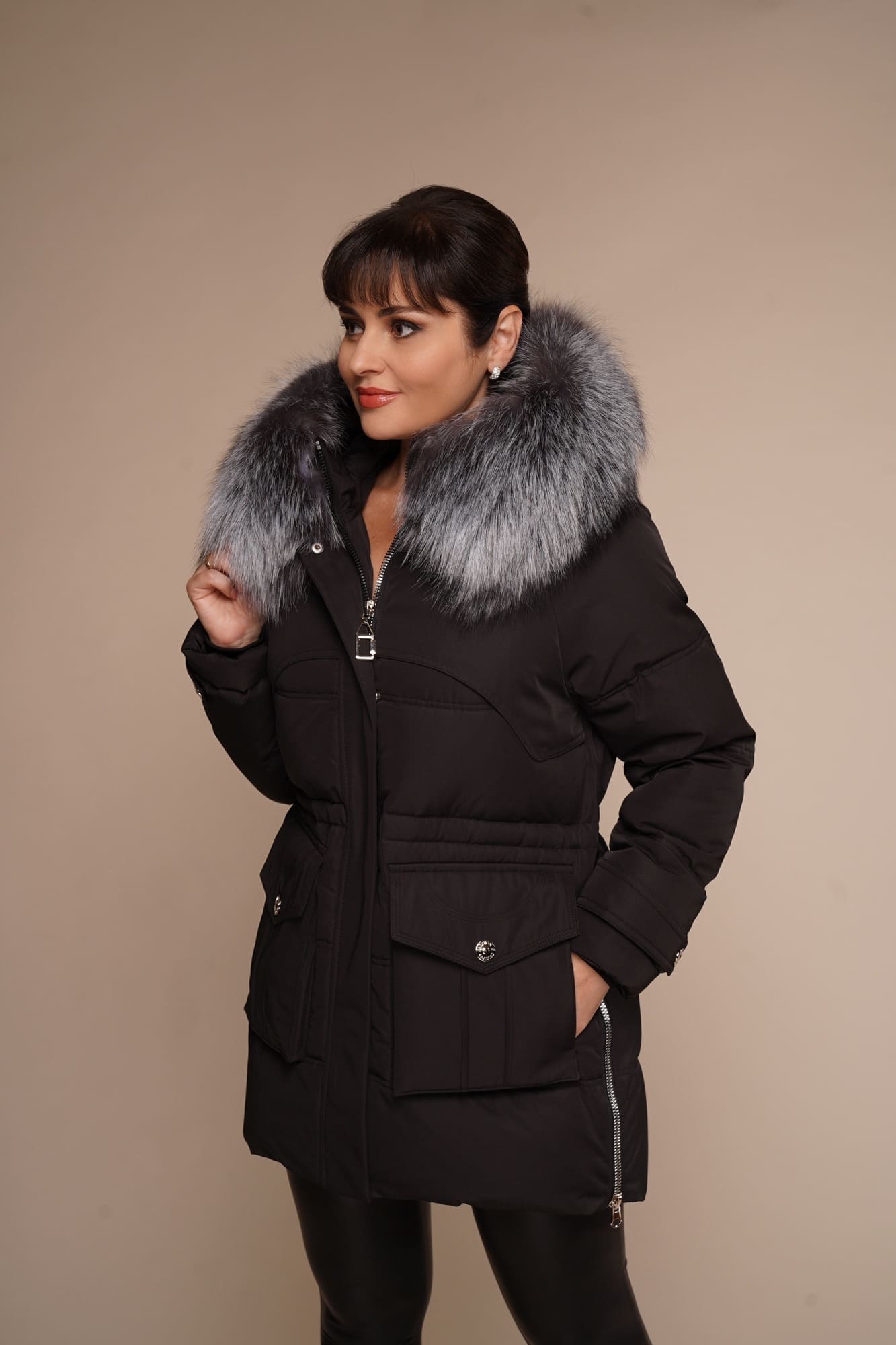 winterjacke-damen-schwarz-126udu-1.jpg Art 005 | Winterjacke | Damen | schwarz | Parka | Silberfuchs | 40. DE GR – Bild 1
