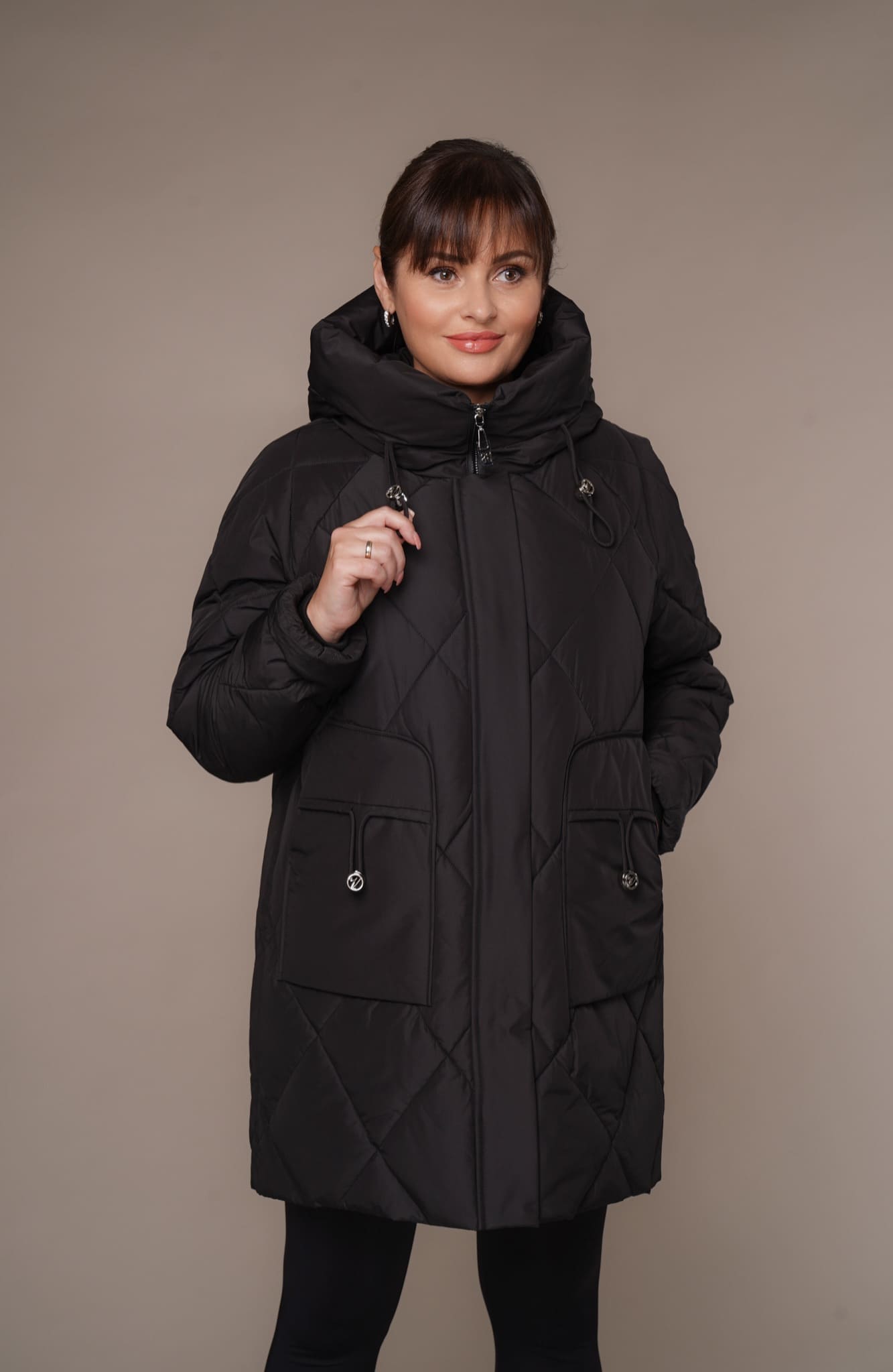 winterjacke-damen-schwarz-275flz-1.jpg Art 02 | Winterjacke | mittellang | schwarz | Damen | Winter | Kapuze | 40. DE GR – Bild 1