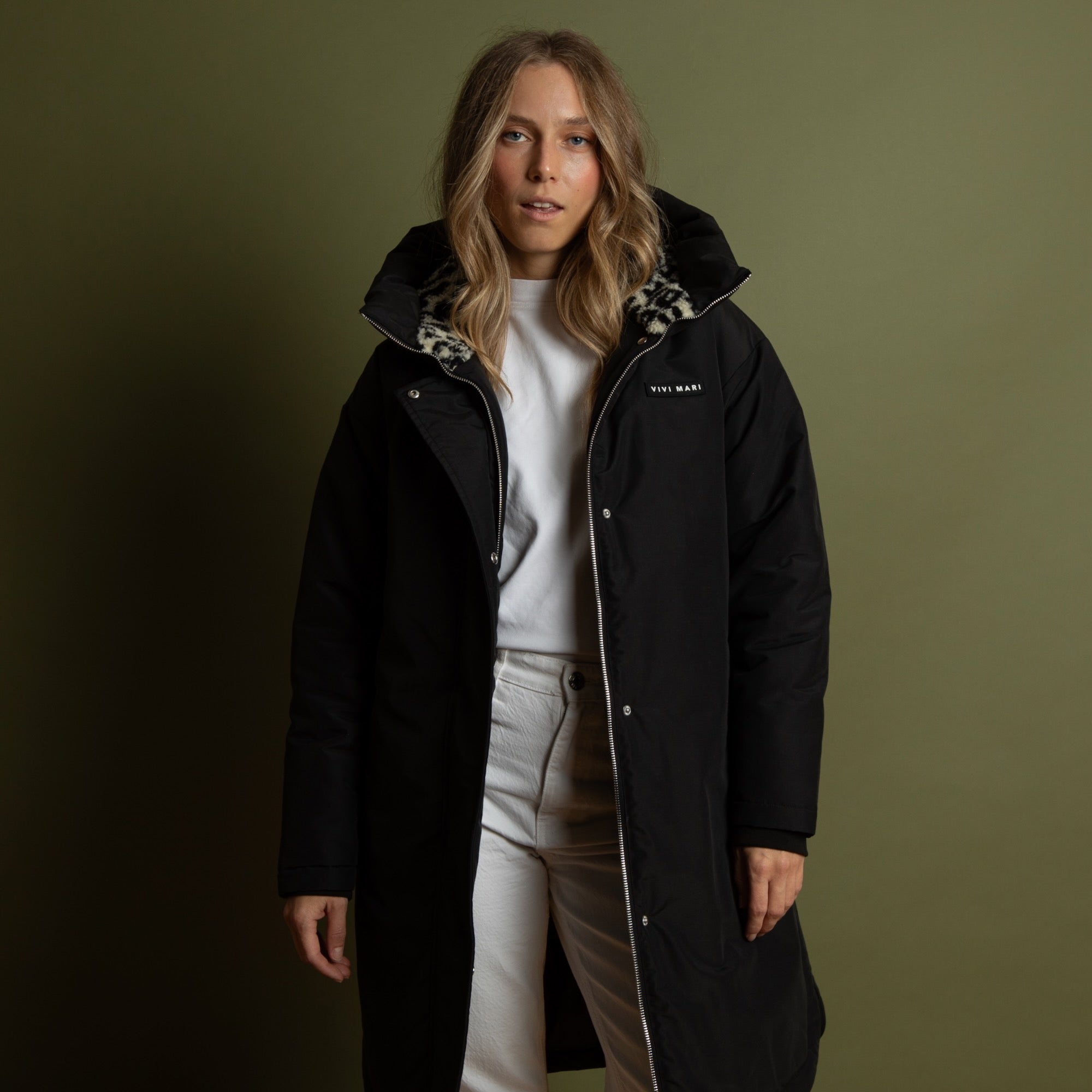 winterparka-595xly-1.jpg Winter Parka black/leo black sand S – Bild 1